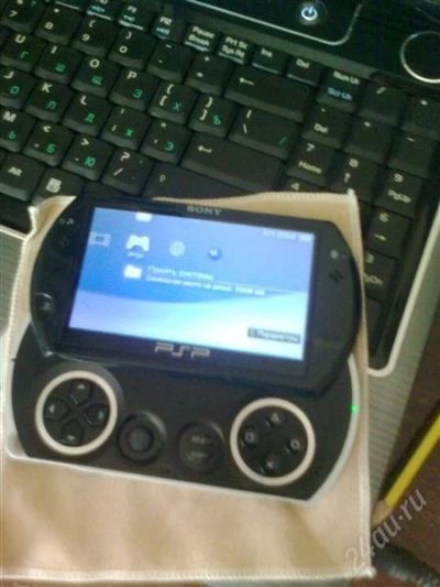 Лот: 902675. Фото: 1. PSP GO. Игровые приставки, консоли