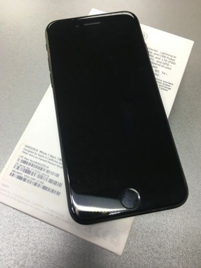 Лот: 16193378. Фото: 1. Iphone 7 black 128 gb. Смартфоны