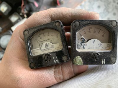 Лот: 18853824. Фото: 1. Вольтметры 2 шт. Головки измерительные, индикаторы