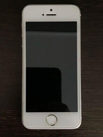 Лот: 11209588. Фото: 1. iPhone 5s. Смартфоны