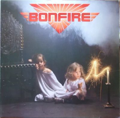 Лот: 3729997. Фото: 1. Bonfire – Don't Touch The Light... Аудиозаписи