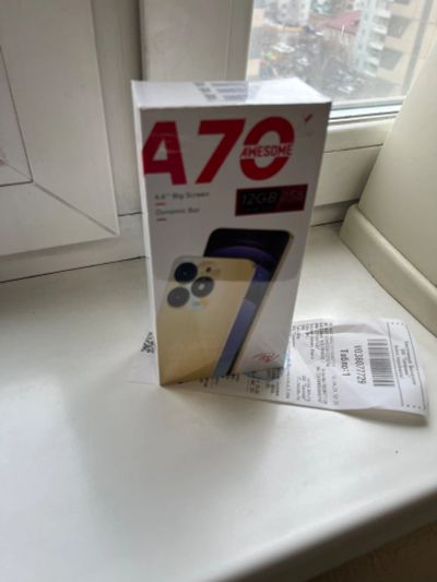 Лот: 21758902. Фото: 1. Itel a70 4+8/256gb black. Смартфоны