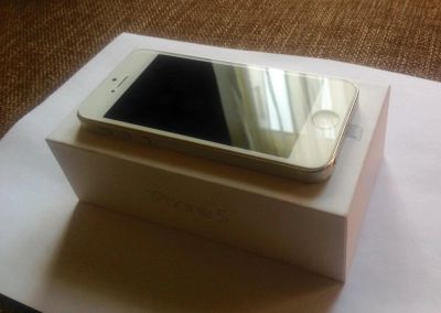 Лот: 6136080. Фото: 1. Apple iPhone 5 белый 16Gb,полный... Смартфоны