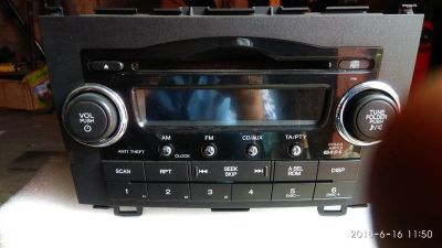 Лот: 11686260. Фото: 1. Штатная магнитола Honda CR-V. Автомагнитолы