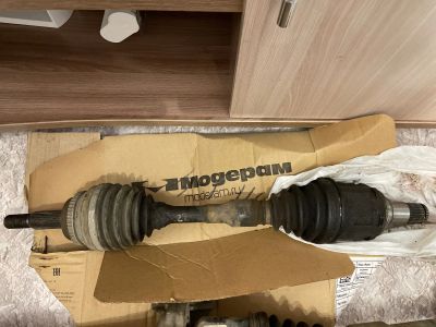 Лот: 23515424. Фото: 1. Привод левый Toyota Ipsum. Другое (автозапчасти)