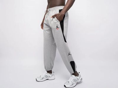 Лот: 20873579. Фото: 1. Брюки спортивные Nike Air Jordan... Брюки, джинсы, шорты