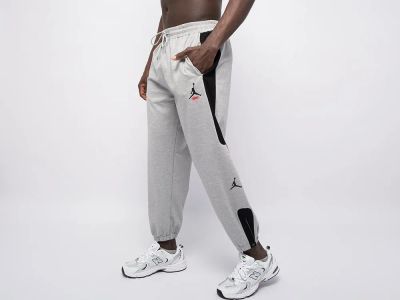 Лот: 20873580. Фото: 1. Брюки спортивные Nike Air Jordan... Брюки, джинсы, шорты