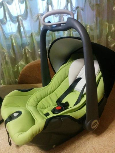 Лот: 7598963. Фото: 1. Продам автолюльку Roan Babies... Детские автокресла
