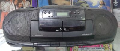Лот: 24592085. Фото: 1. Магнитола LG. CD, 2 tape, FM. Музыкальные центры, магнитолы