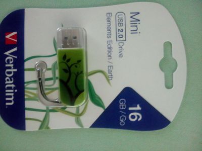 Лот: 11887092. Фото: 1. Меняю флешки 16 GB. USB-флеш карты
