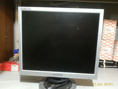 Лот: 12476166. Фото: 1. Монитор Samsung SyncMaster 713N. ЖК-мониторы