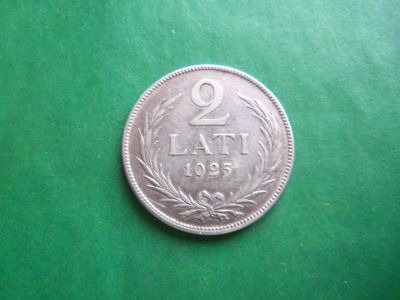 Лот: 21643146. Фото: 1. Латвия 2 лата 1925 г.,серебро. Страны СНГ и Балтии
