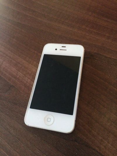 Лот: 7656979. Фото: 1. Iphone 4S 16GB White. Смартфоны