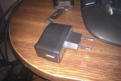 Лот: 689363. Фото: 1. Зарядное устройство 220В-USB. Зарядные устройства, блоки питания, адаптеры сетевые для смартфонов