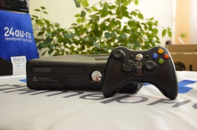 Лот: 2505791. Фото: 1. XBOX 360 + Kinect. Одно из самых... Игровые приставки, консоли