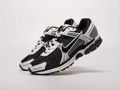 Лот: 24974076. Фото: 1. Кроссовки Nike Air Zoom Vomero... Кеды, кроссовки, слипоны