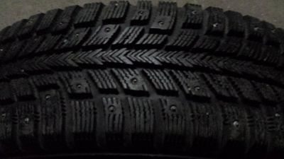 Лот: 4991311. Фото: 1. Продам 4 зимних колеса (шиповка... Шины на дисках
