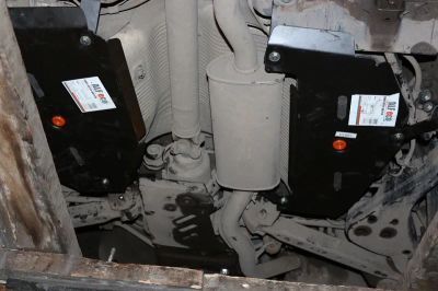 Лот: 21440467. Фото: 1. Защита топливного бака Nissan... Кузов