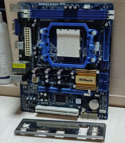 Лот: 19817501. Фото: 1. Мат. плата ASRock N68-VS3 UCC... Материнские платы