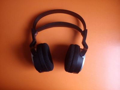 Лот: 5304659. Фото: 1. Наушники беспроводные Sony MDR-RF810RK. Наушники, гарнитуры
