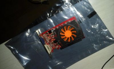 Лот: 7179333. Фото: 1. Nviaia GeForce GT 220 (Работает... Видеокарты
