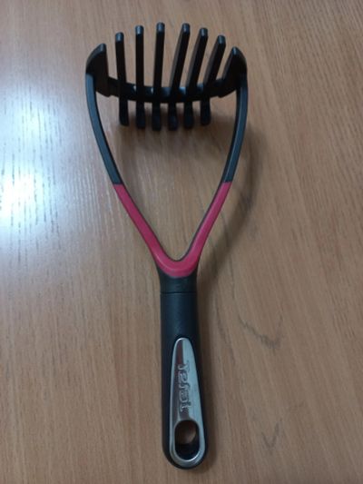 Лот: 22028942. Фото: 1. Картофелемялка толкушка Tefal... Кухонные аксессуары
