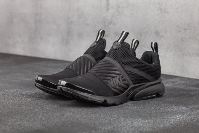 Лот: 10560634. Фото: 1. Nike Air Presto Extreme R3. Кеды, кроссовки, слипоны