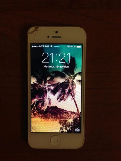 Лот: 6464817. Фото: 1. Iphone 5 64 Gb. Смартфоны