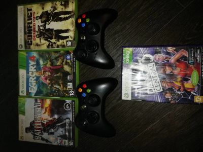 Лот: 14989469. Фото: 1. ХBOX 360+Kinect+игры+2 беспроводных... Игры для консолей