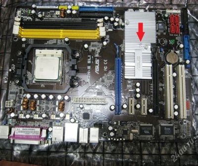 Лот: 901975. Фото: 1. ASUS M2N-E SLI Socket AM2 в комплекте... Материнские платы