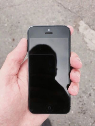Лот: 6047794. Фото: 1. iPhone 5 16 gb Black. Смартфоны