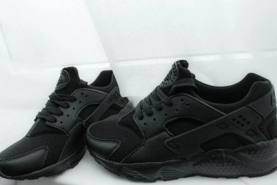 Лот: 7340982. Фото: 1. Продам Nike Huarache новые. Кеды, кроссовки, слипоны