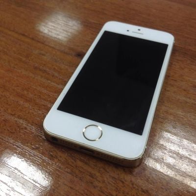 Лот: 7435647. Фото: 1. Тушка Iphone 5s 32gb Gold. Смартфоны