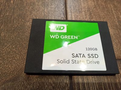 Лот: 15758509. Фото: 1. 120 ГБ SSD-накопитель WD Green... SSD-накопители