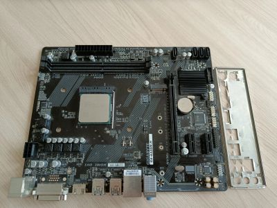 Лот: 20308028. Фото: 1. Gigabyte GA-A320M-H. Материнские платы
