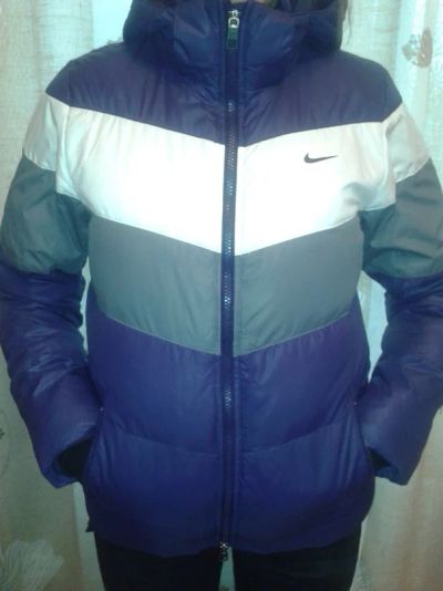 Лот: 3199260. Фото: 1. Пуховик NIKE (s). Верхняя одежда