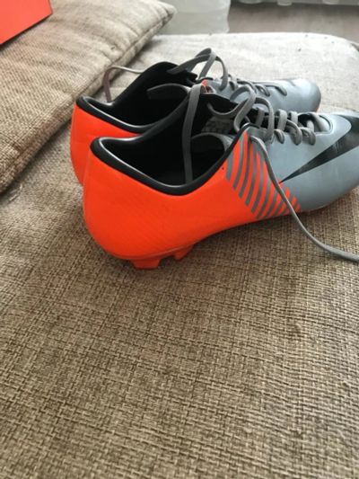 Лот: 15923929. Фото: 1. Футбольный бутсы Nike. Форма