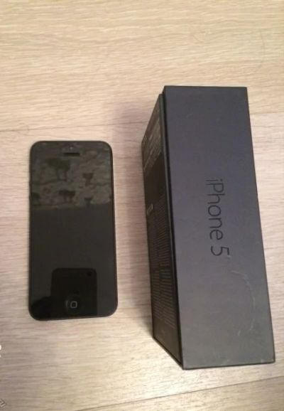 Лот: 4796443. Фото: 1. iPhone 5 16GB Black. Смартфоны