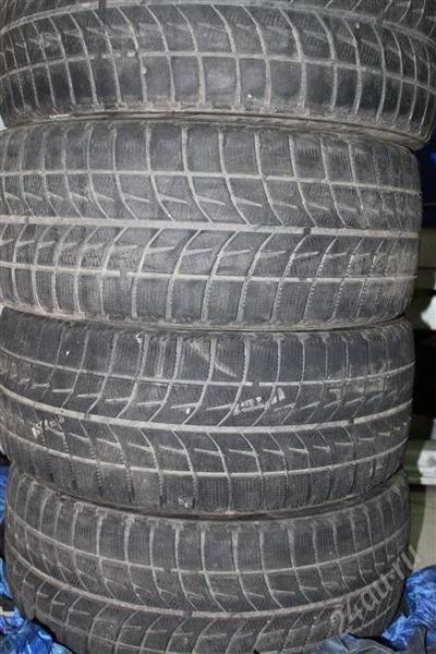 Лот: 902621. Фото: 1. Bridgestone 235/45 R17. Шины