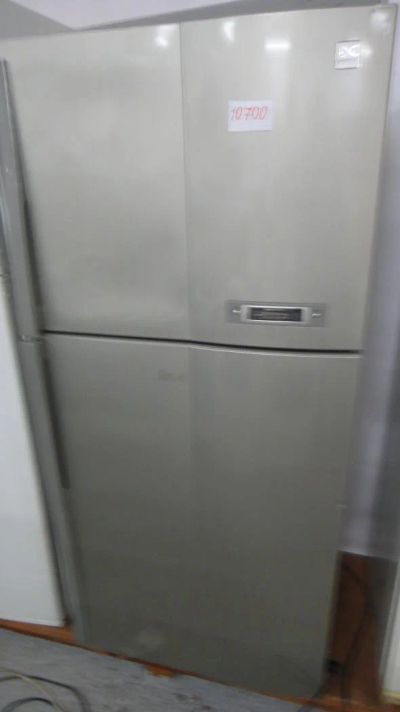 Лот: 5078115. Фото: 1. Холодильник Daewoo. Серебристый... Холодильники, морозильные камеры