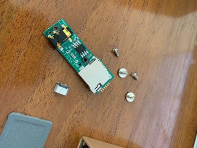 Лот: 16935748. Фото: 1. Колонка remax как новая нужно... Портативные, беспроводные колонки