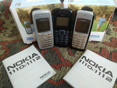 Лот: 16495993. Фото: 1. Чёрно-белые Nokia 1202 и 1110i... Кнопочные мобильные телефоны