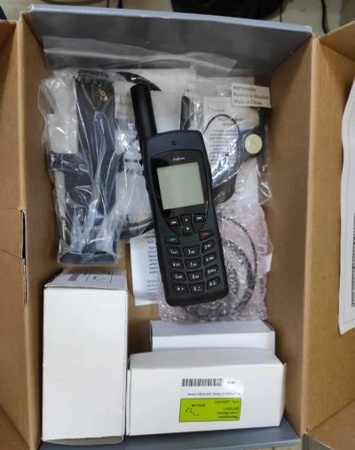 Лот: 20743381. Фото: 1. Спутниковый телефон Iridium 9555. DECT и радиотелефоны