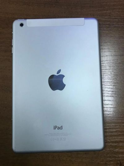 Лот: 12237306. Фото: 1. iPad mini 16gb WIFI + LTE. Планшеты