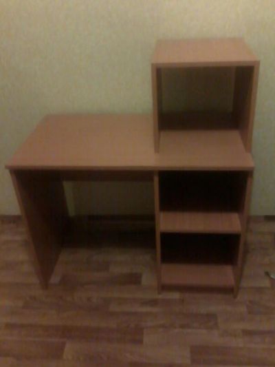 Лот: 8086608. Фото: 1. компьютерный стол. Компьютерные и письменные столы
