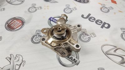 Лот: 23591418. Фото: 1. Насос вакуумный Mazda CX-5 PE-VPS... Двигатель и элементы двигателя