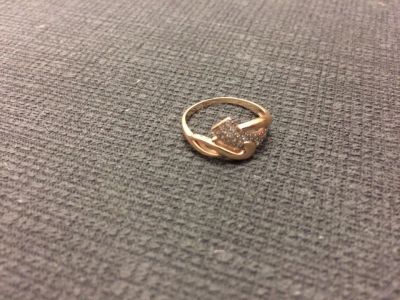 Лот: 8365447. Фото: 1. кольцо золотое. Броши