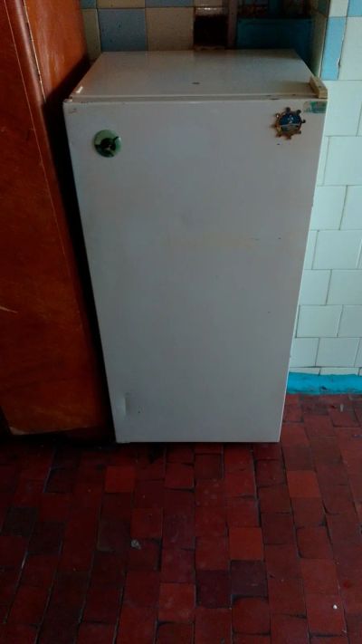 Лот: 25897442. Фото: 1. Холодильник однокамерный (неисправен... Холодильники, морозильные камеры