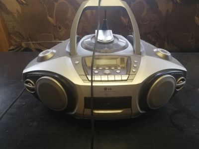 Лот: 14358287. Фото: 1. CD-Магнитола LG CD-M373X. Музыкальные центры, магнитолы