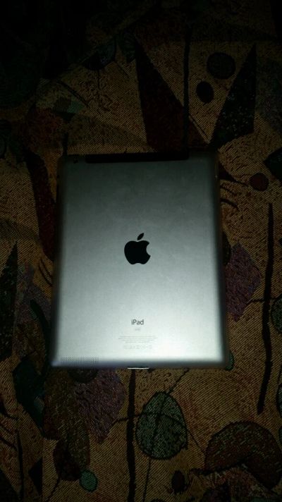 Лот: 8423154. Фото: 1. Ipad 2 64gb 3g срочно! Обмен!. Планшеты